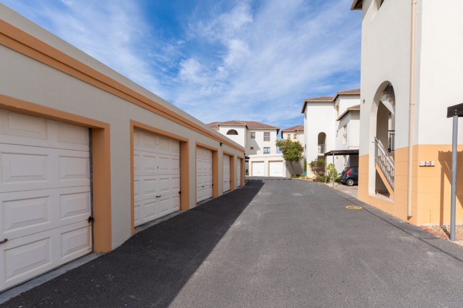 2 Bedroom Property for Sale in Muizenberg Western Cape